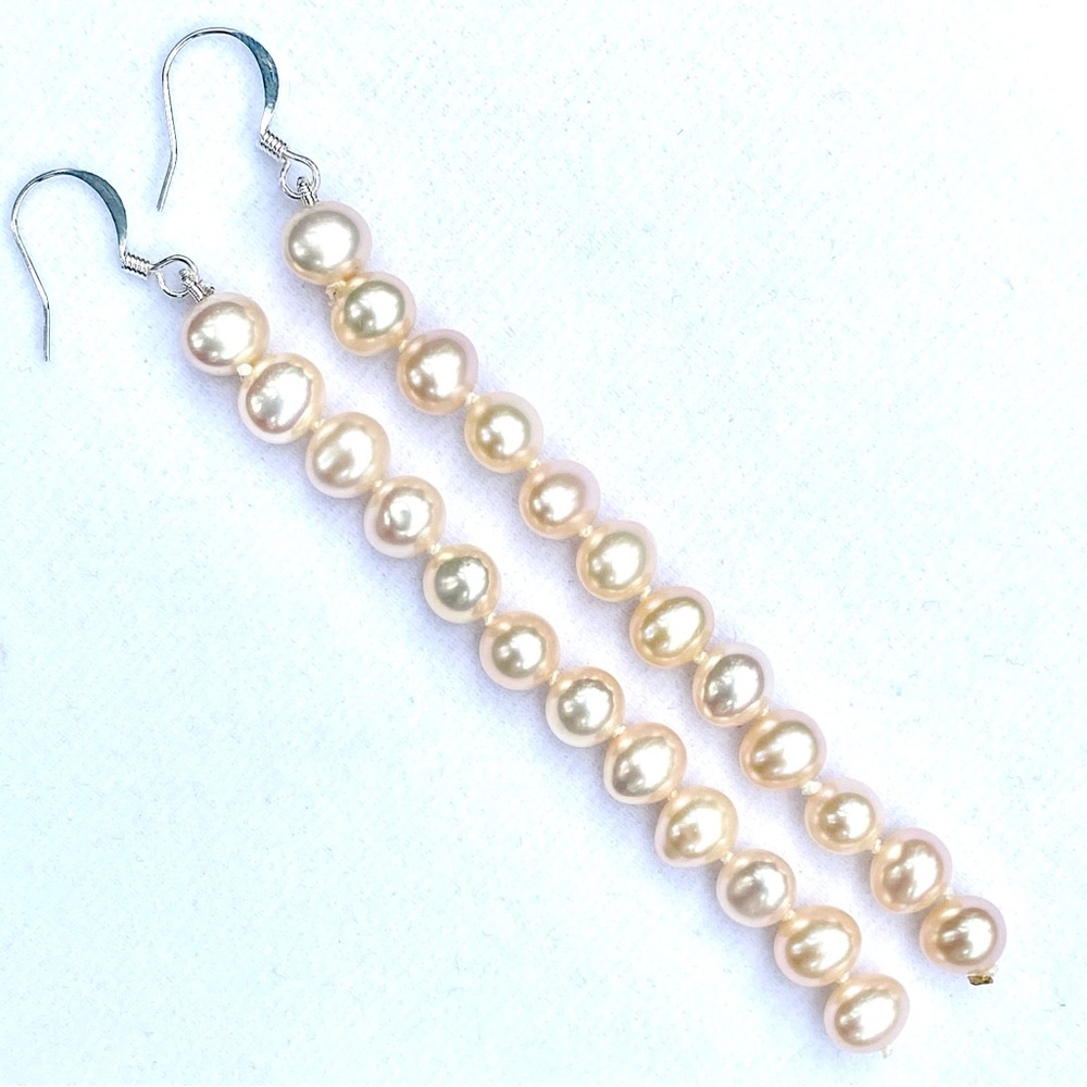 Gorgeous ivory freshwater pearl earrings